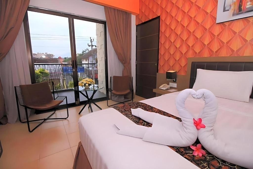 Grand Malioboro Yogyakarta Otel Dış mekan fotoğraf