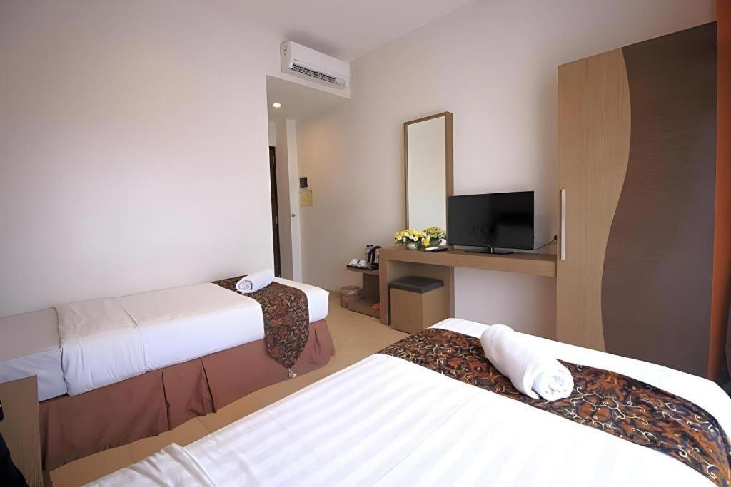 Grand Malioboro Yogyakarta Otel Dış mekan fotoğraf