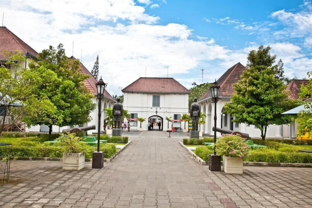 Grand Malioboro Yogyakarta Otel Dış mekan fotoğraf