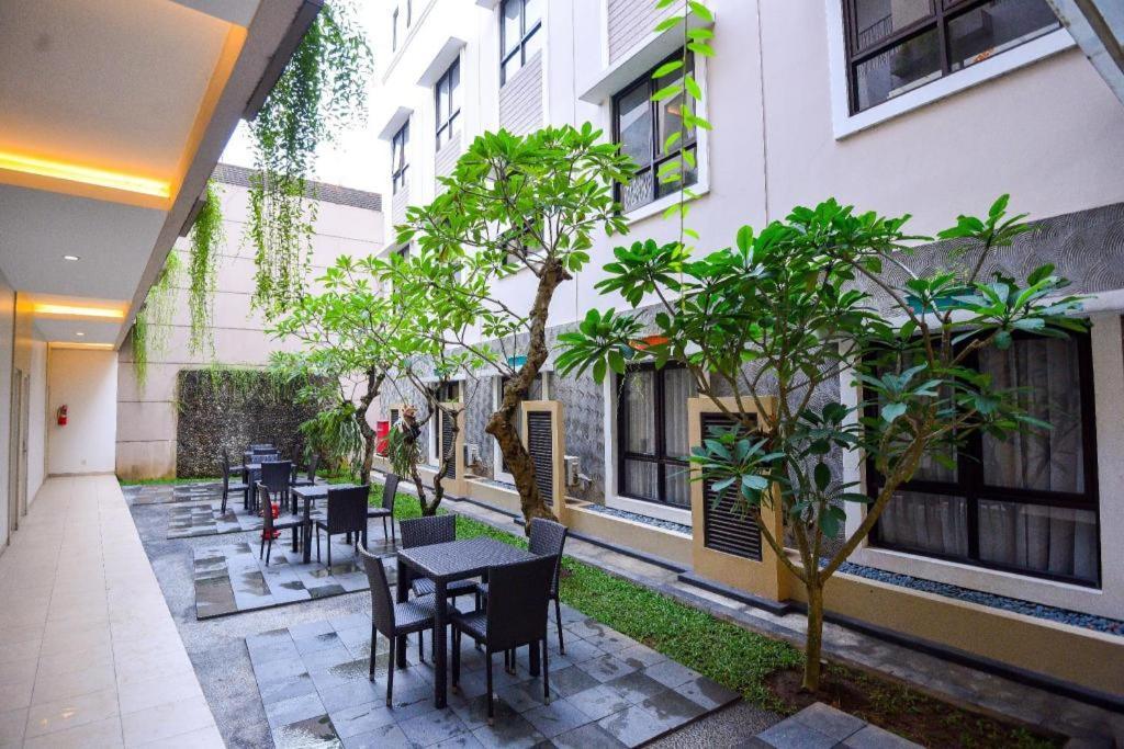 Grand Malioboro Yogyakarta Otel Dış mekan fotoğraf