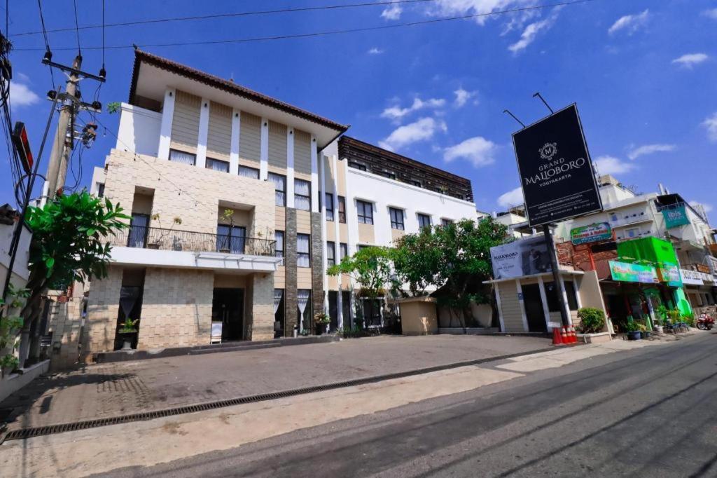 Grand Malioboro Yogyakarta Otel Dış mekan fotoğraf