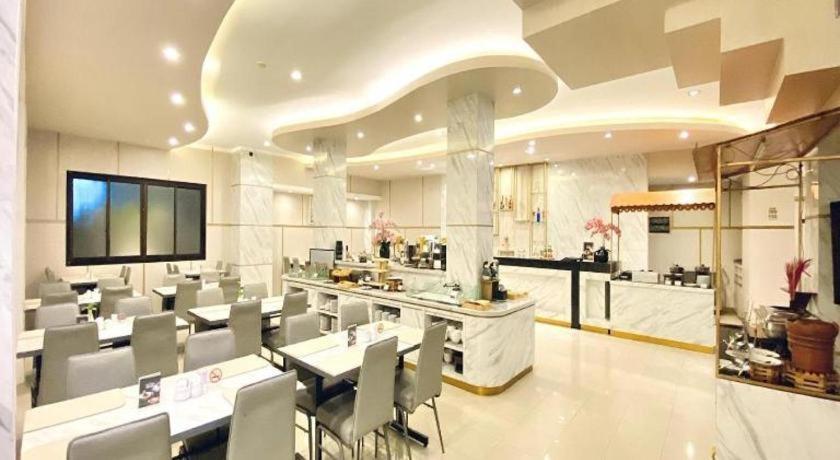 Grand Malioboro Yogyakarta Otel Dış mekan fotoğraf