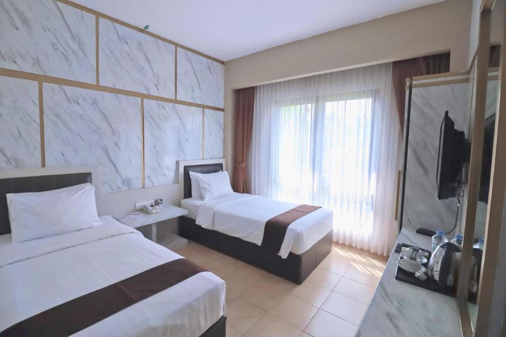 Grand Malioboro Yogyakarta Otel Dış mekan fotoğraf