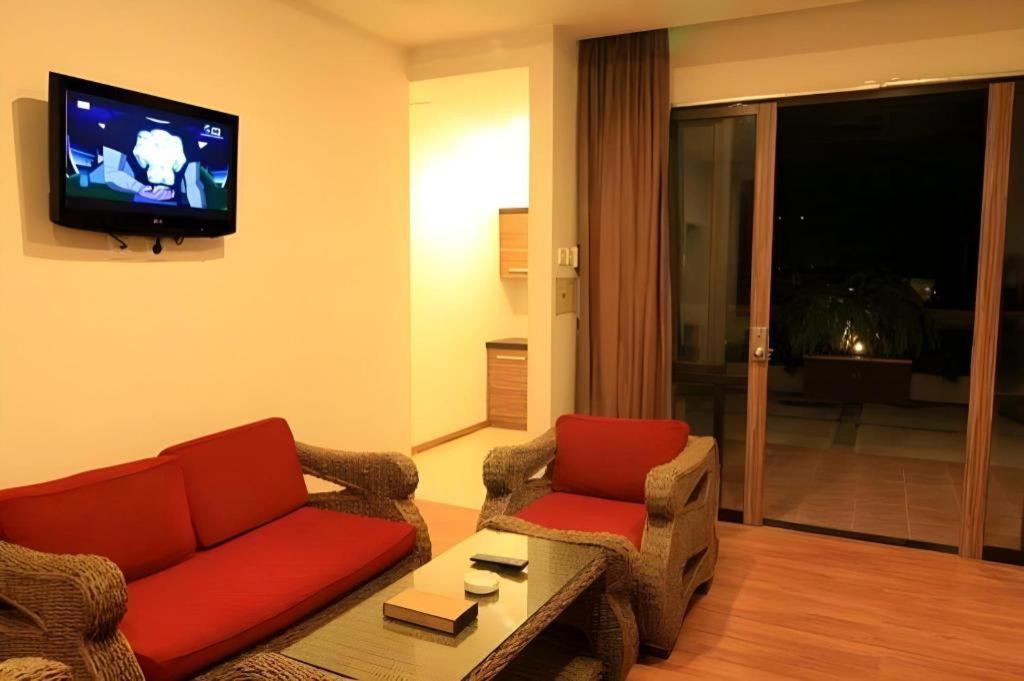 Grand Malioboro Yogyakarta Otel Dış mekan fotoğraf